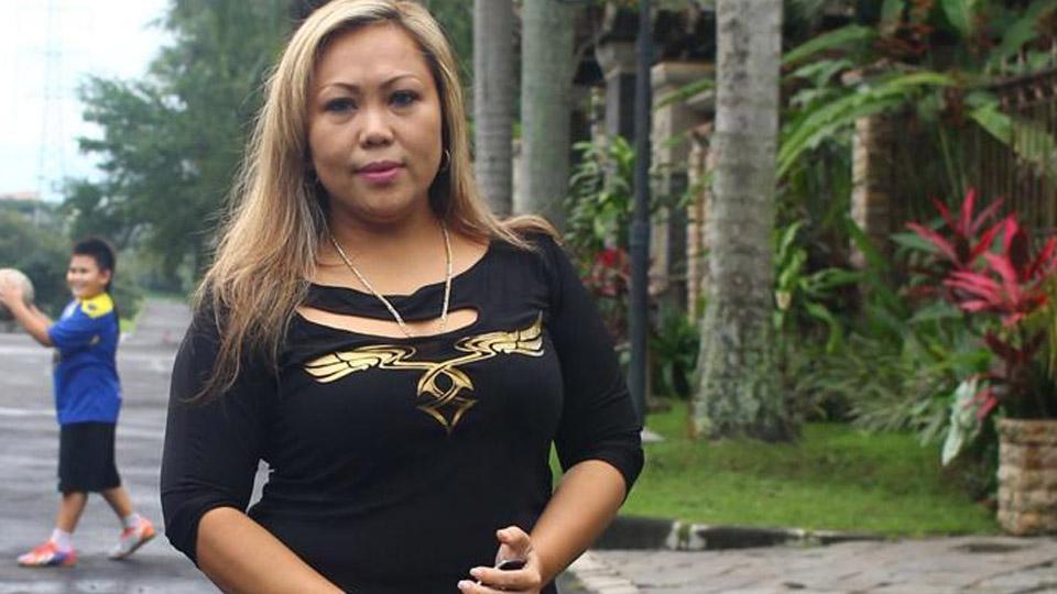 Istri dari Cristian Gonzales, Eva Gonzales. - INDOSPORT